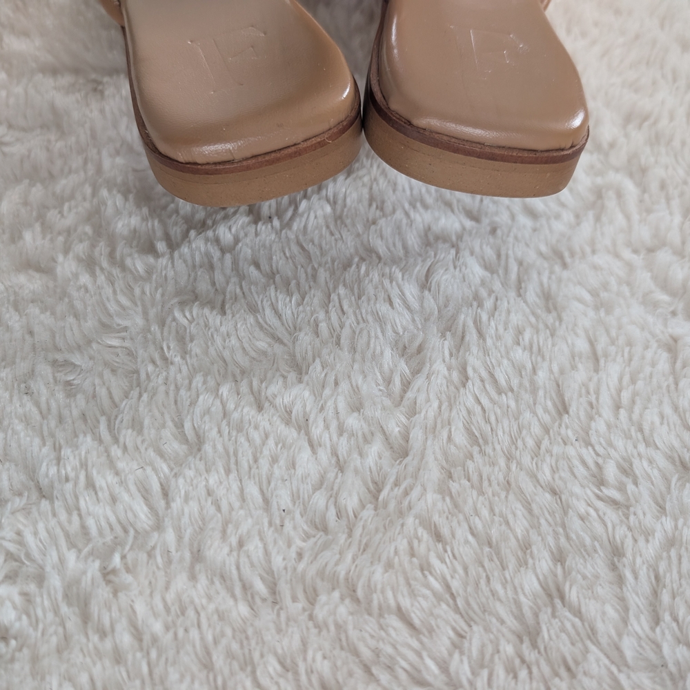 Flattered Yvette Tan Leather Women's Sandals - Picture 7 of 11